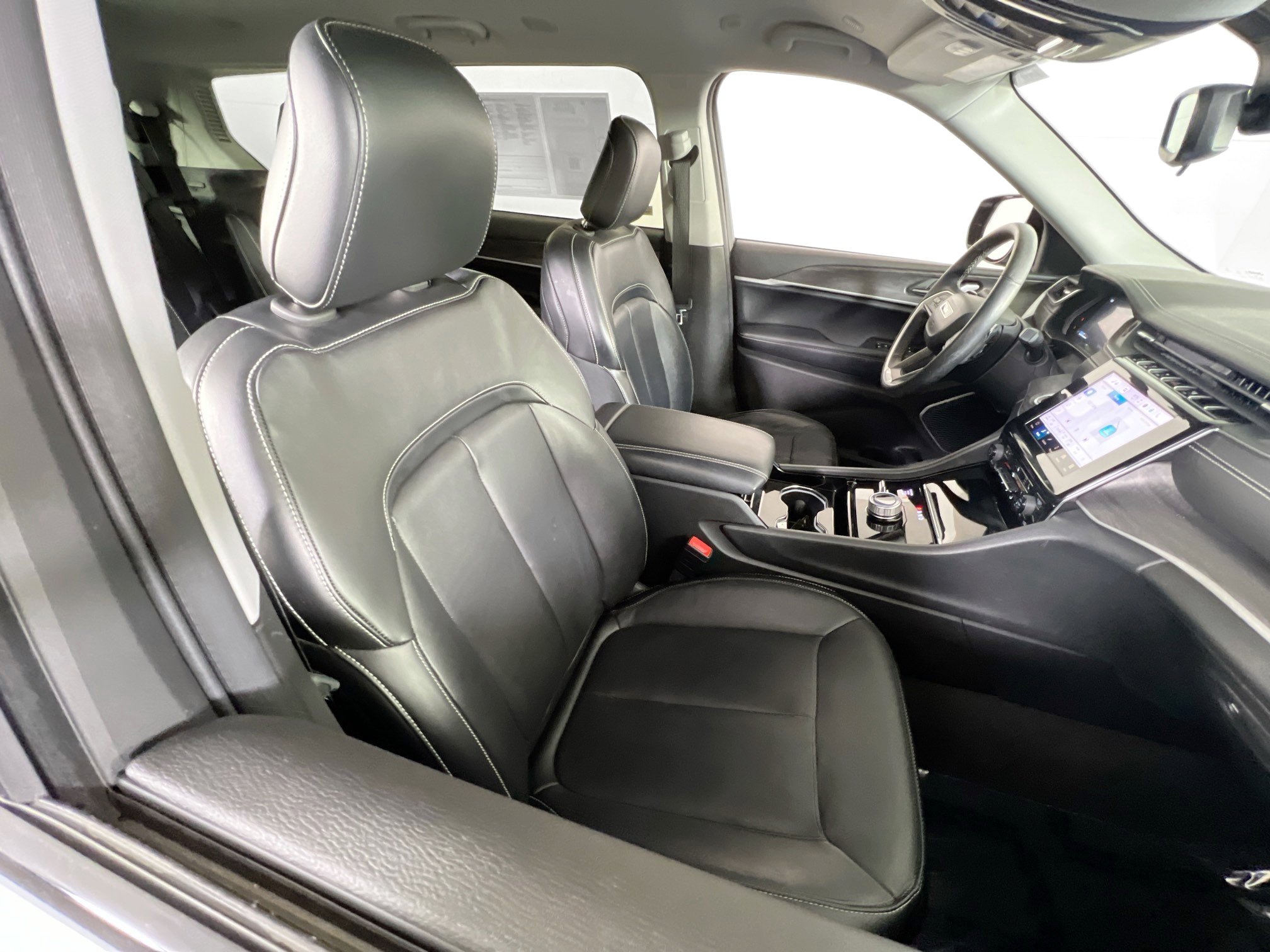 Used 2021 Jeep Grand Cherokee L Limited image 28