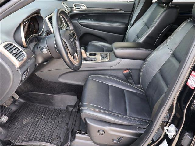 Used 2017 Jeep Grand Cherokee Limited AWD/4WD image 22
