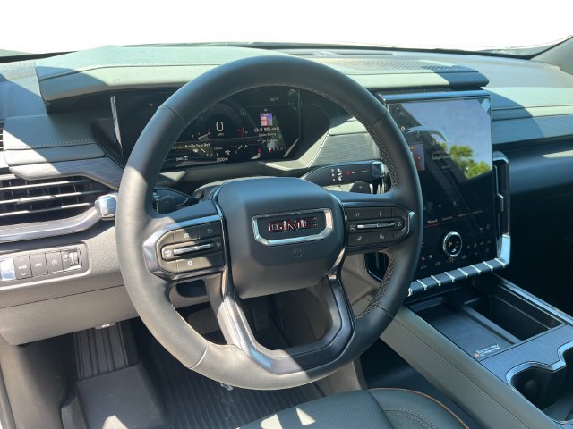 Used 2026 GMC Acadia AT4 w/ Luxury Package AWD/4WD image 18