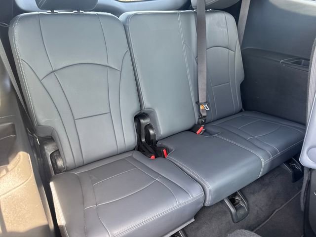 Used 2024 Buick Enclave Premium image 13