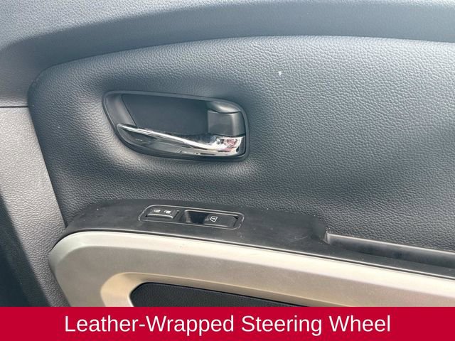 Used 2024 Nissan Titan SV w/ SV Convenience Package image 20