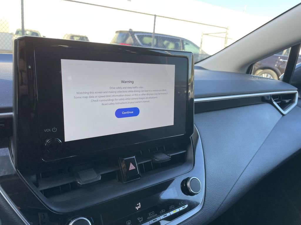 Used 2023 Toyota Corolla LE image 37