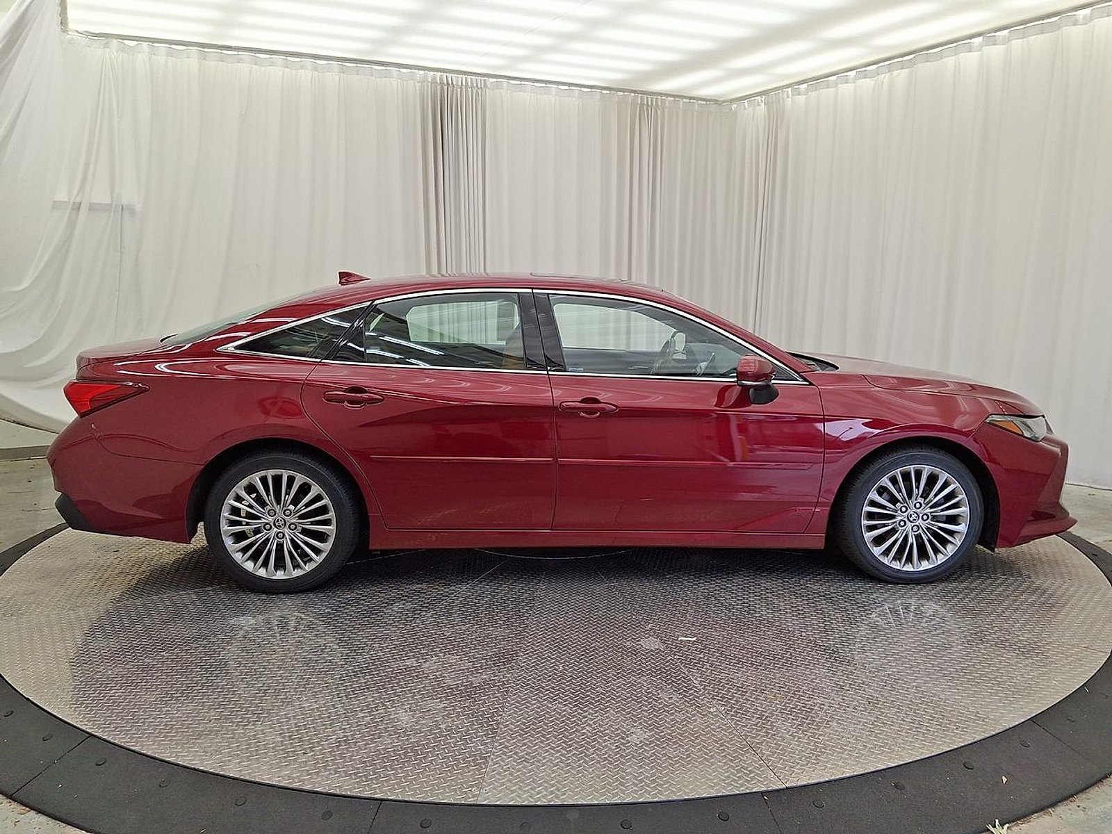 Certified 2022 Toyota Avalon Limited w/ Advanced Safety Package FWD image 26