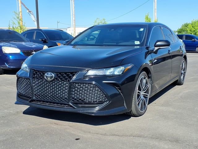 Used 2019 Toyota Avalon XSE w/ All Weather Liner Package image 2