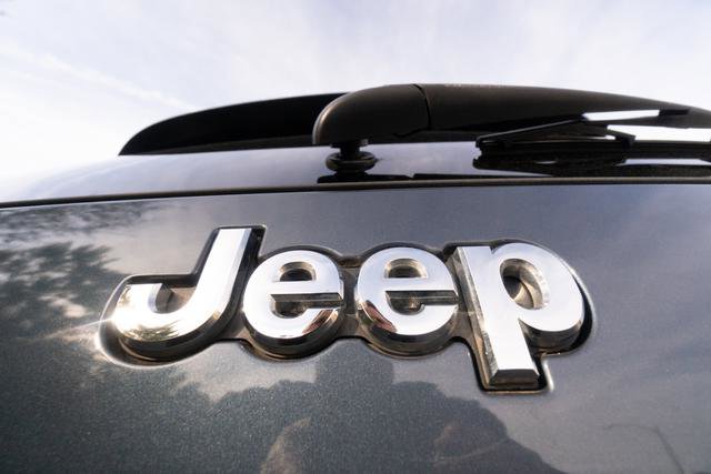 Used 2020 Jeep Cherokee Latitude Plus image 46