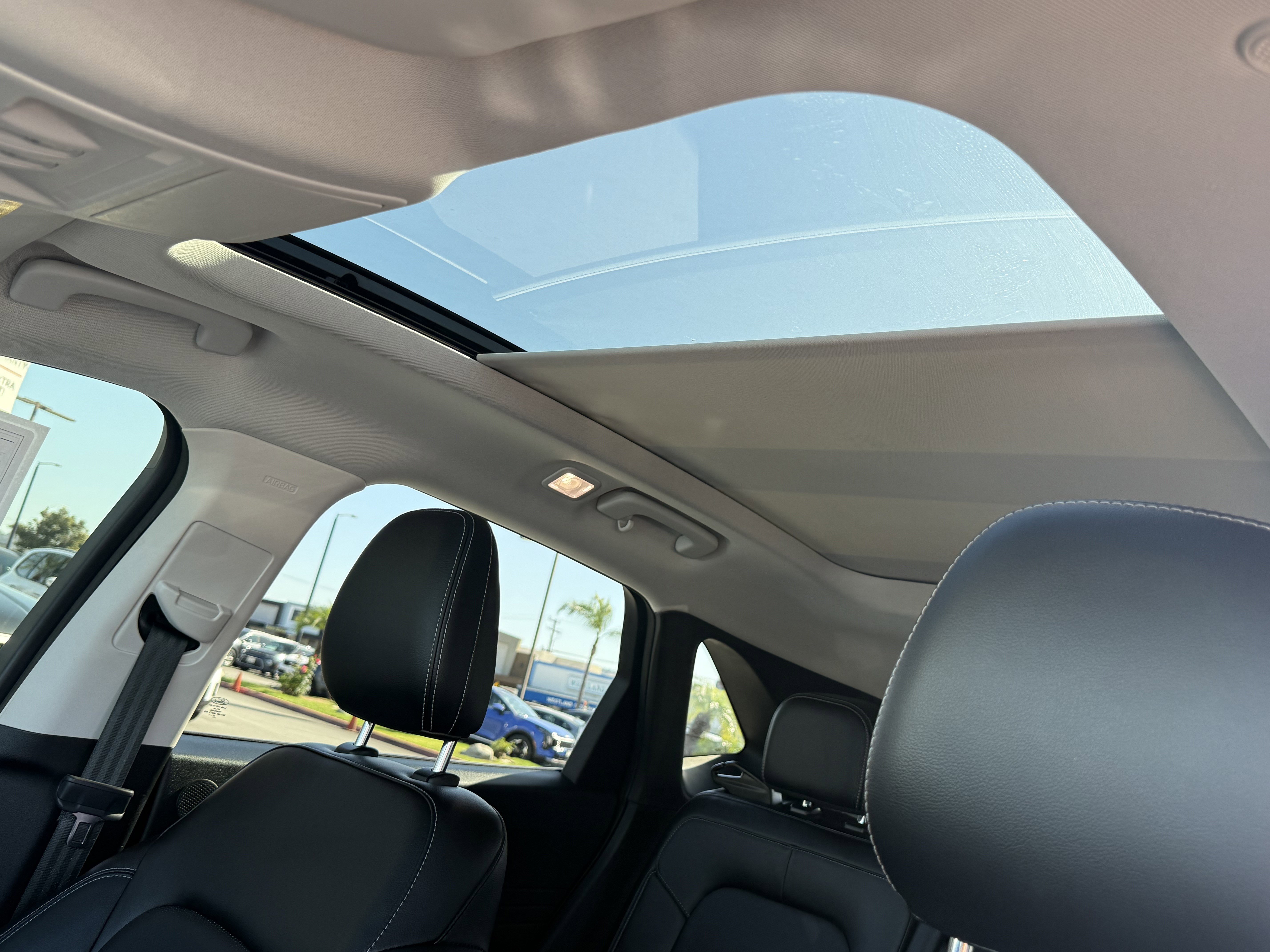 Used 2022 Ford Escape SEL w/ Technology Package image 17