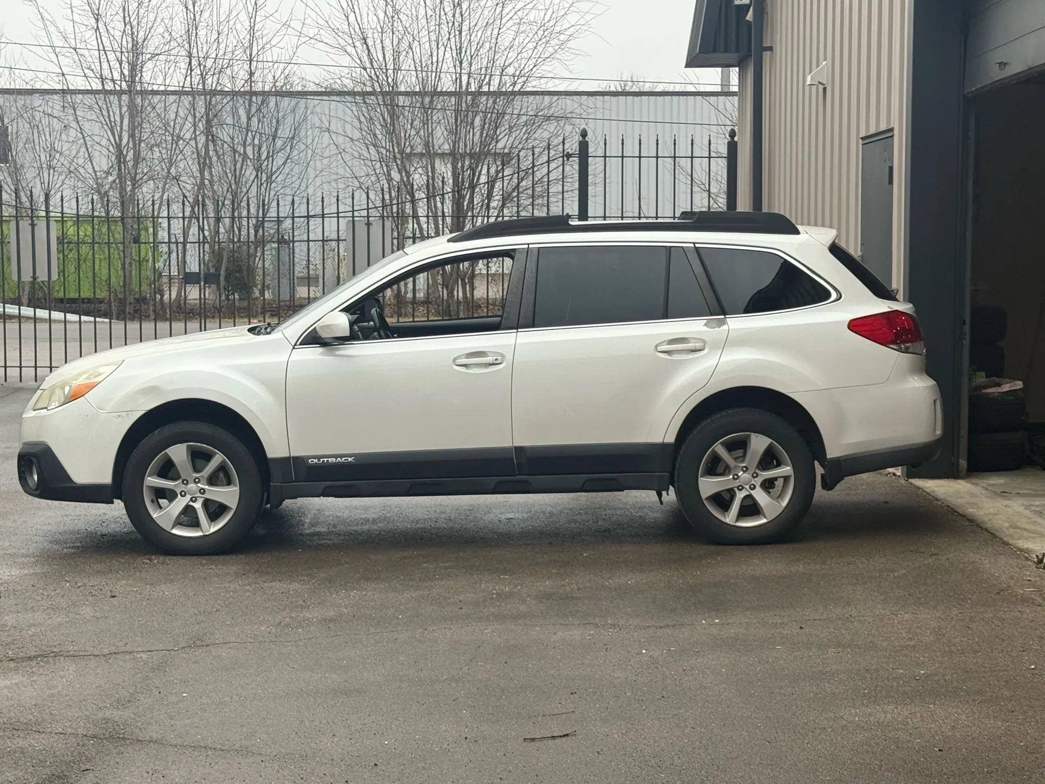 Used 2013 Subaru Outback 2.5i Premium image 5