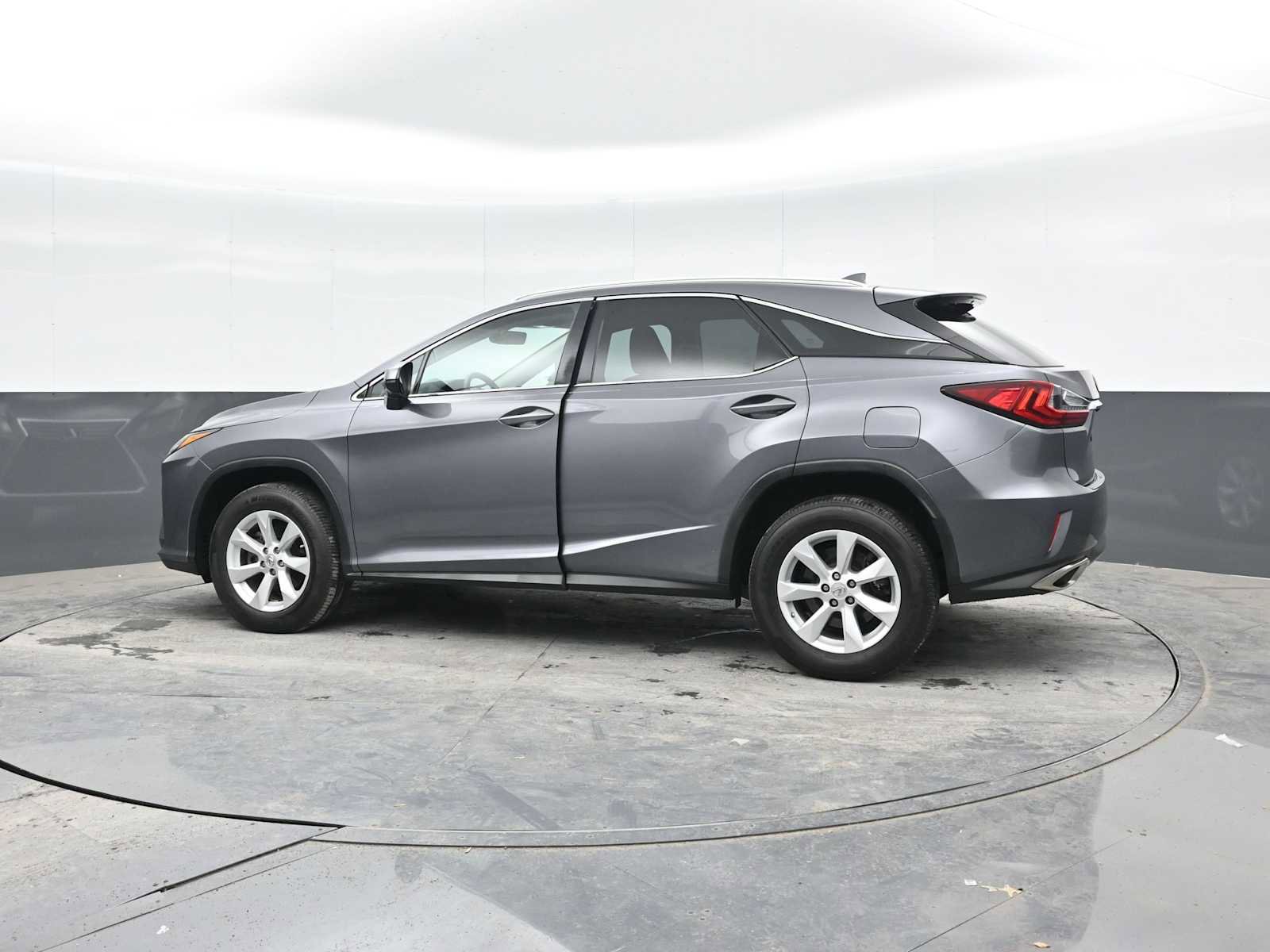 Used 2016 Lexus RX 350 FWD image 3