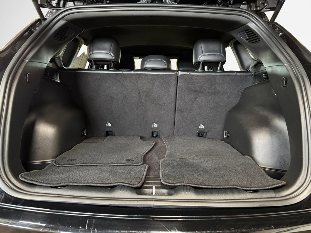 Used 2024 Jeep Compass Limited image 25