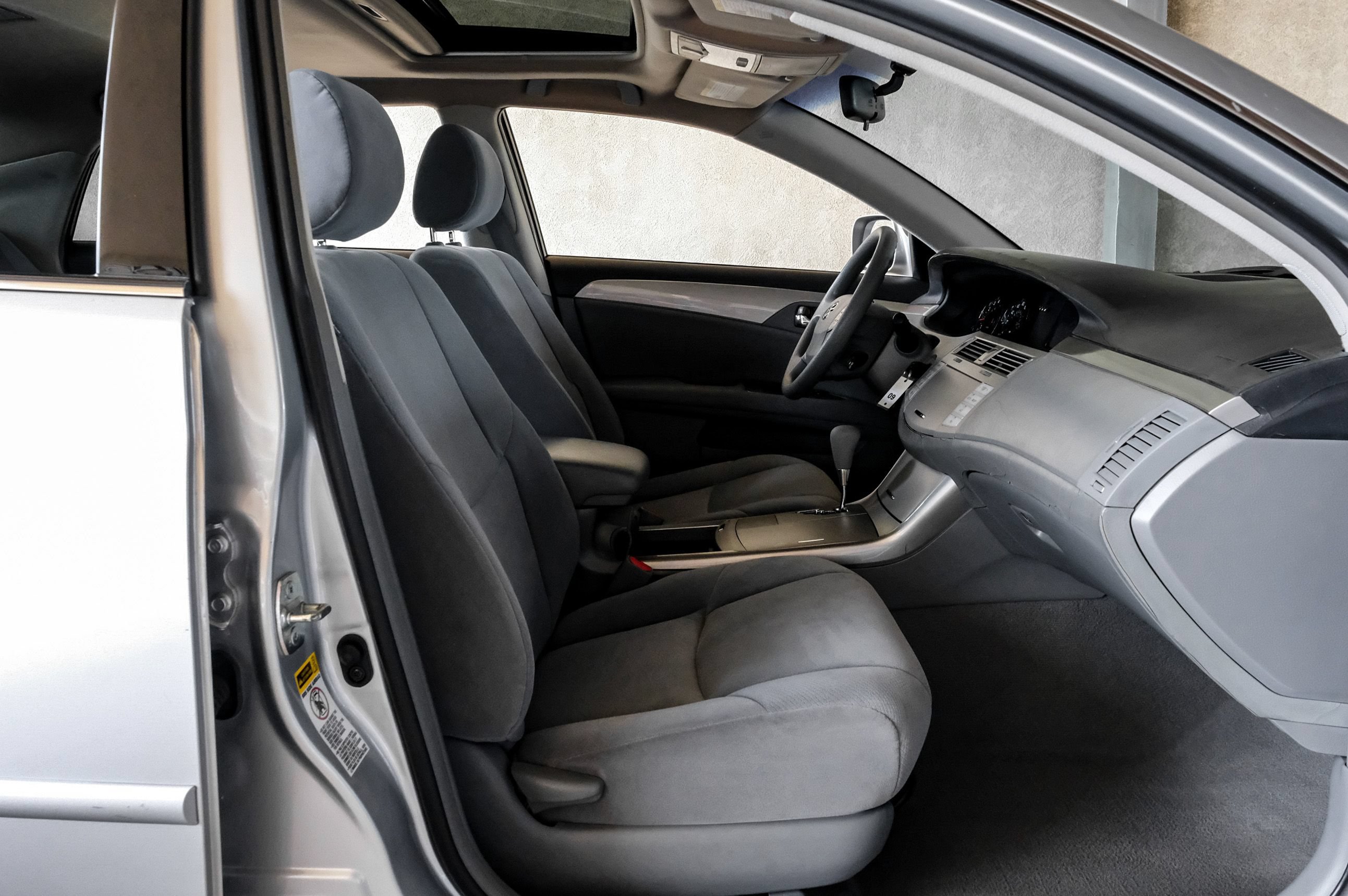 Used 2007 Toyota Avalon XL FWD image 25
