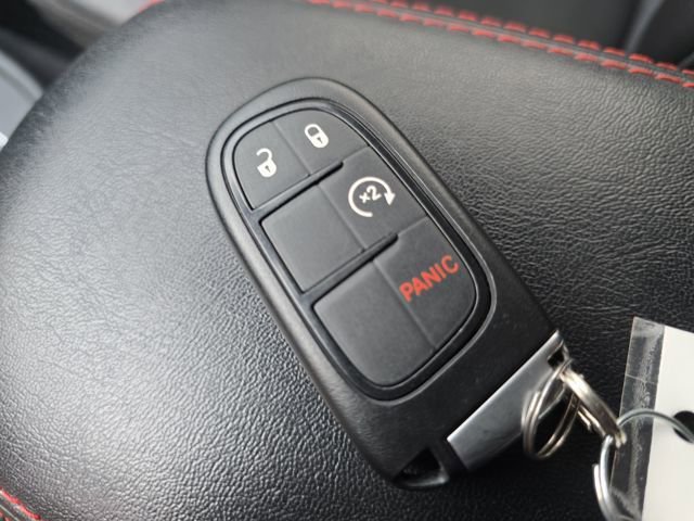 Used 2019 Jeep Cherokee Trailhawk w/ Cold Weather Group image 27