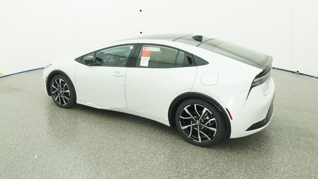 New 2026 Toyota Prius Plug-In Hybrid FWD image 11