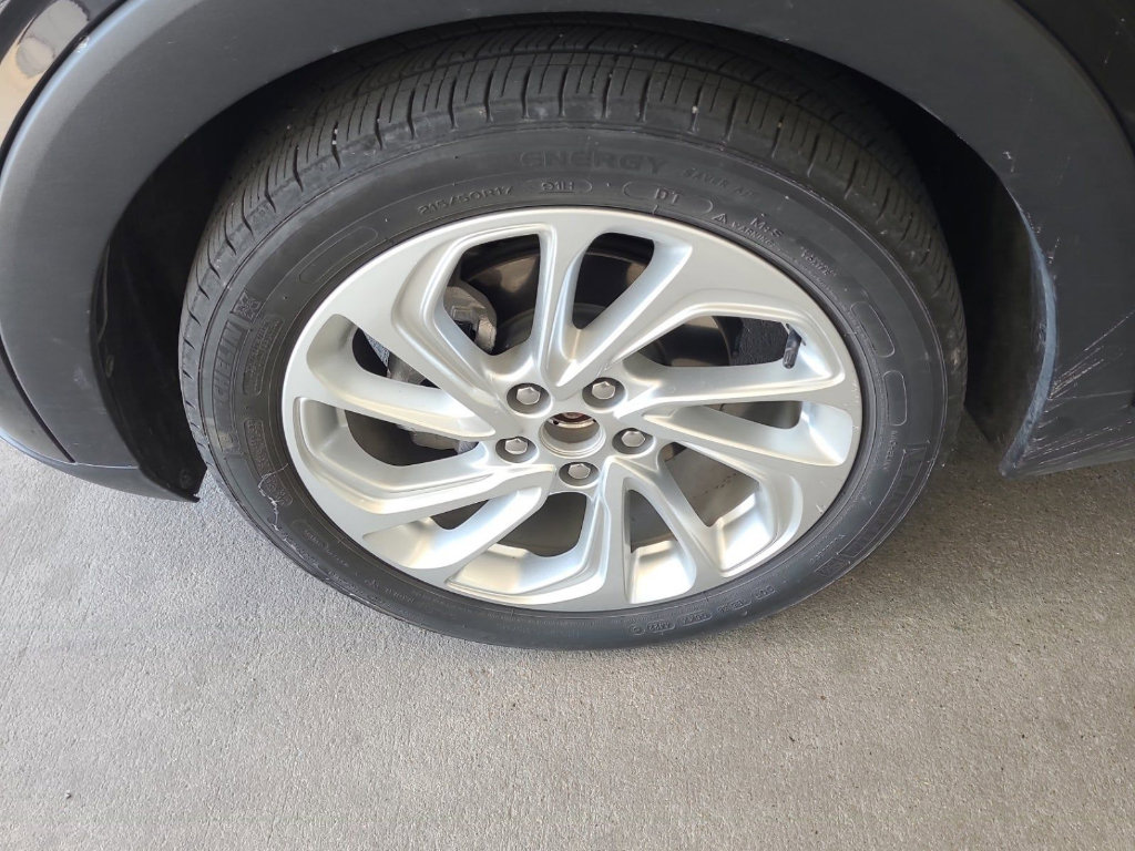 Used 2023 Chevrolet Bolt EUV LT w/ Driver Confidence Package image 7