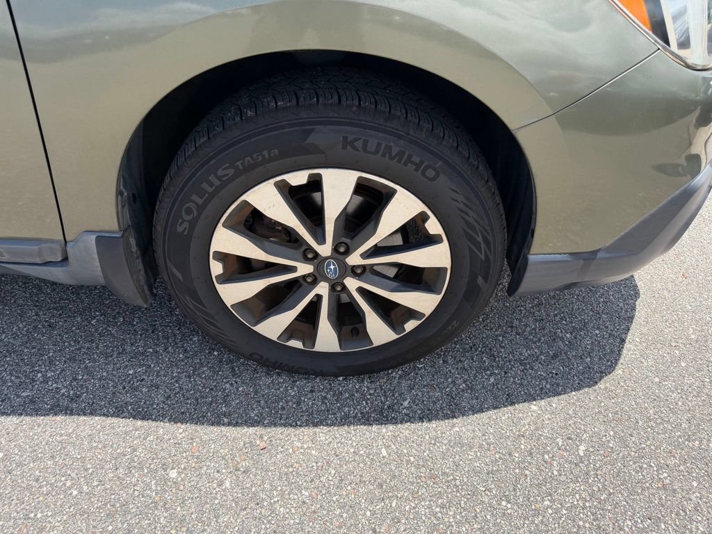 Used 2017 Subaru Outback 2.5i Limited w/ Popular Package #5 AWD/4WD image 4