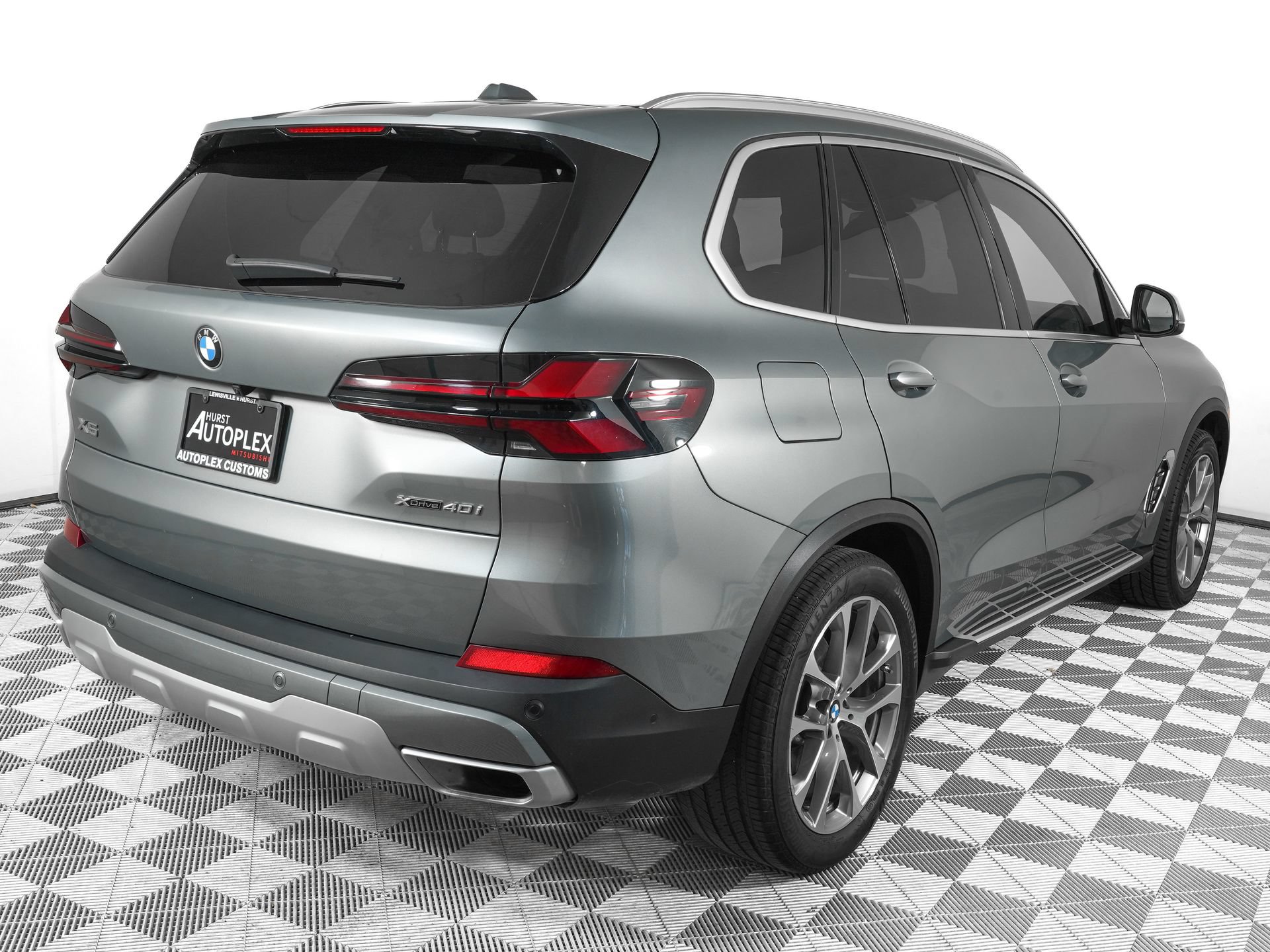 Used 2025 BMW X5 xDrive40i AWD/4WD image 4
