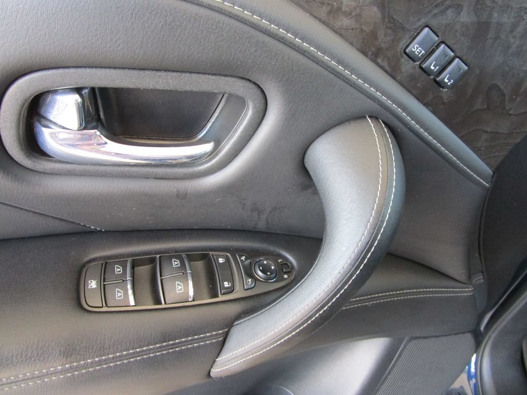 Used 2024 INFINITI QX80 Luxe RWD image 30