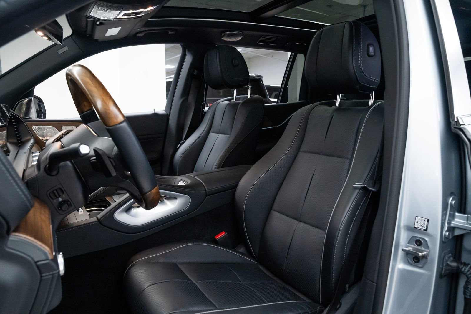 Used 2022 Mercedes-Benz Maybach GLS 600 4MATIC image 20