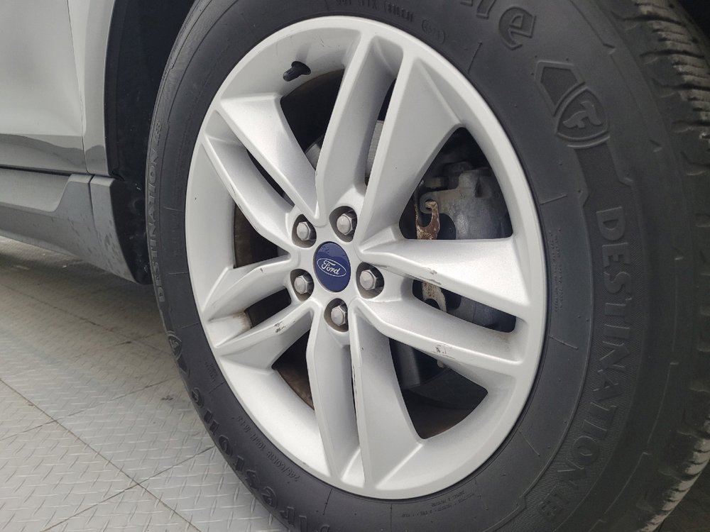 Used 2017 Ford Edge SEL w/ Equipment Group 201A FWD image 31