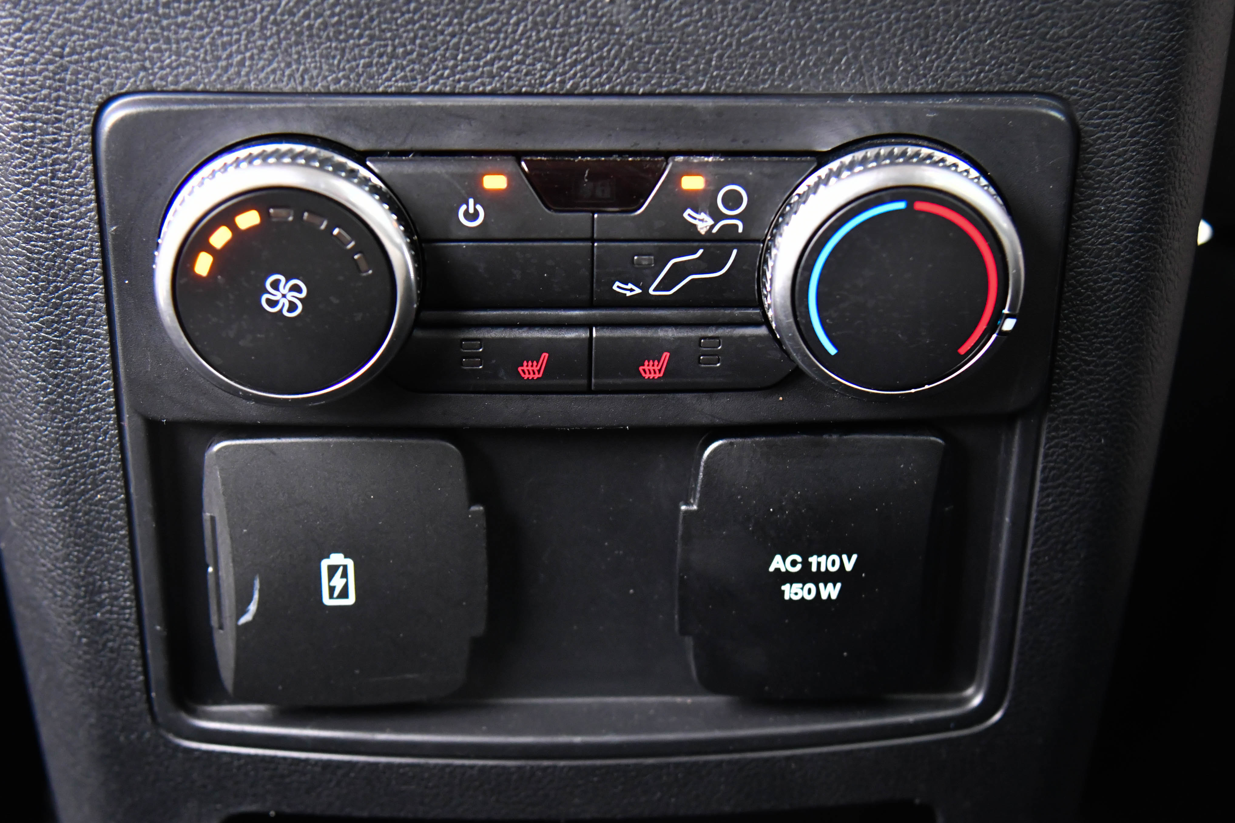 Used 2021 Ford Explorer Limited w/ Equipment Group 301A image 46