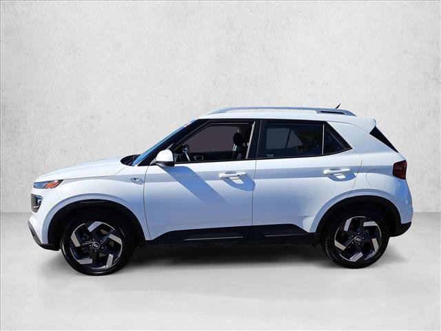 Certified 2025 Hyundai Venue SEL image 9
