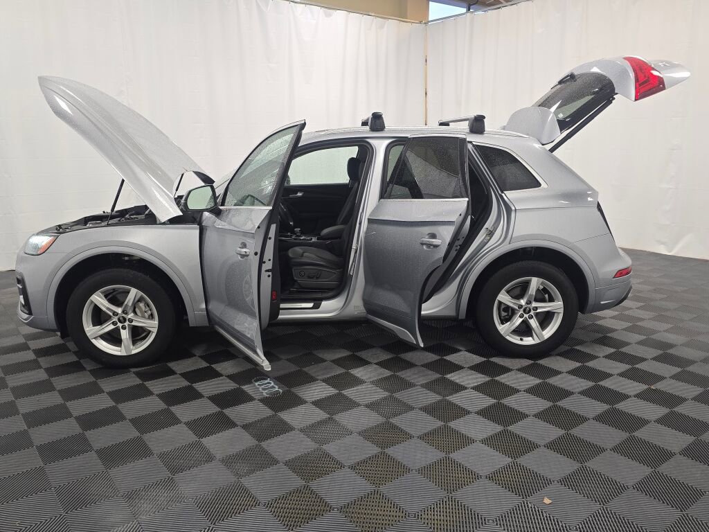 Used 2023 Audi Q5 2.0T Premium w/ Convenience Package image 12