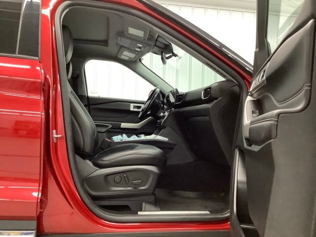 Used 2021 Ford Explorer Limited AWD/4WD image 12
