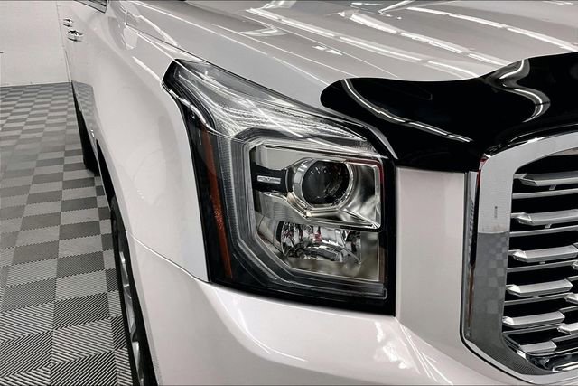 Used 2020 GMC Yukon Denali w/ Open Road Package RWD image 35