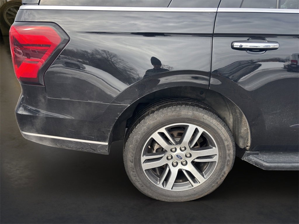 Used 2024 Ford Expedition Limited image 8
