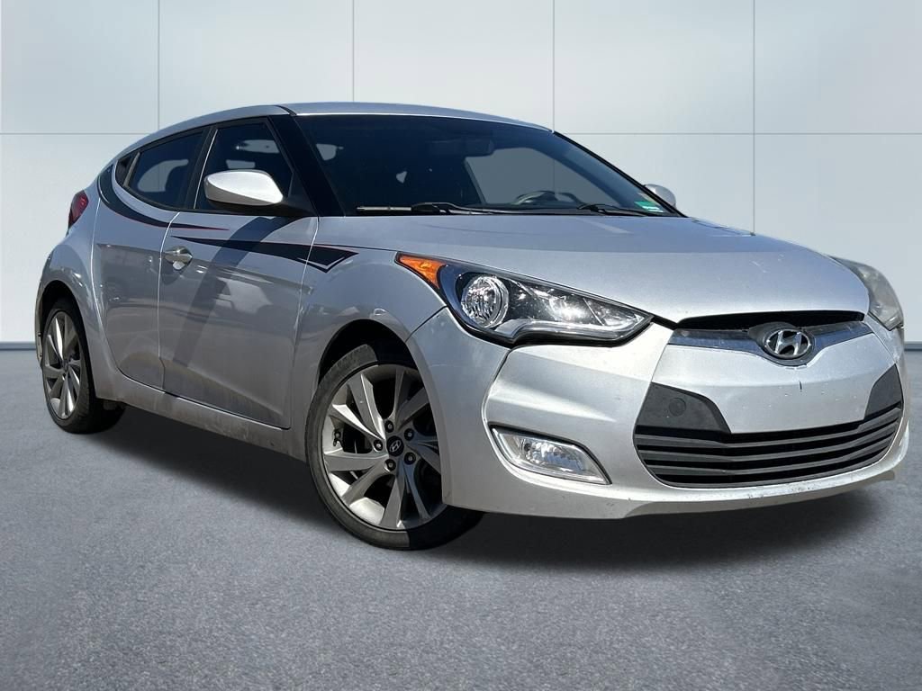 Used 2017 Hyundai Veloster image 28