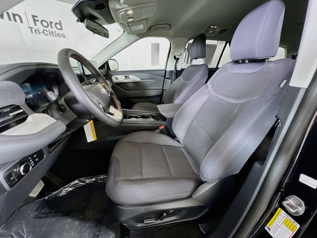New 2026 Ford Explorer Active AWD/4WD image 26