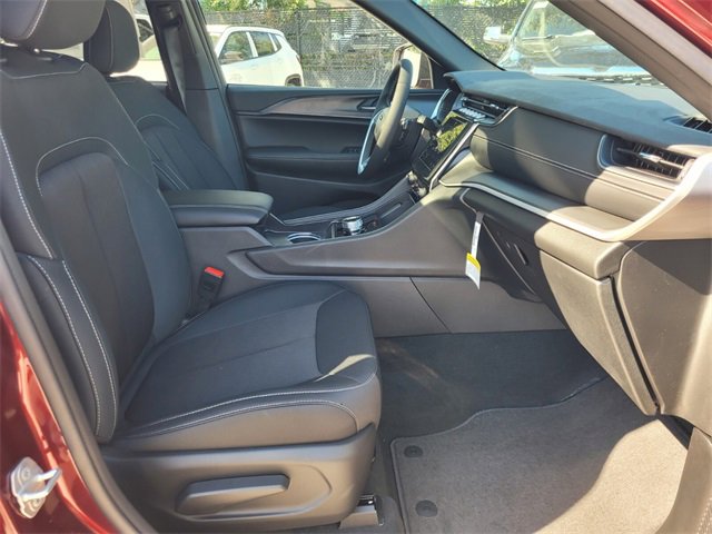 New 2025 Jeep Grand Cherokee Laredo X image 16