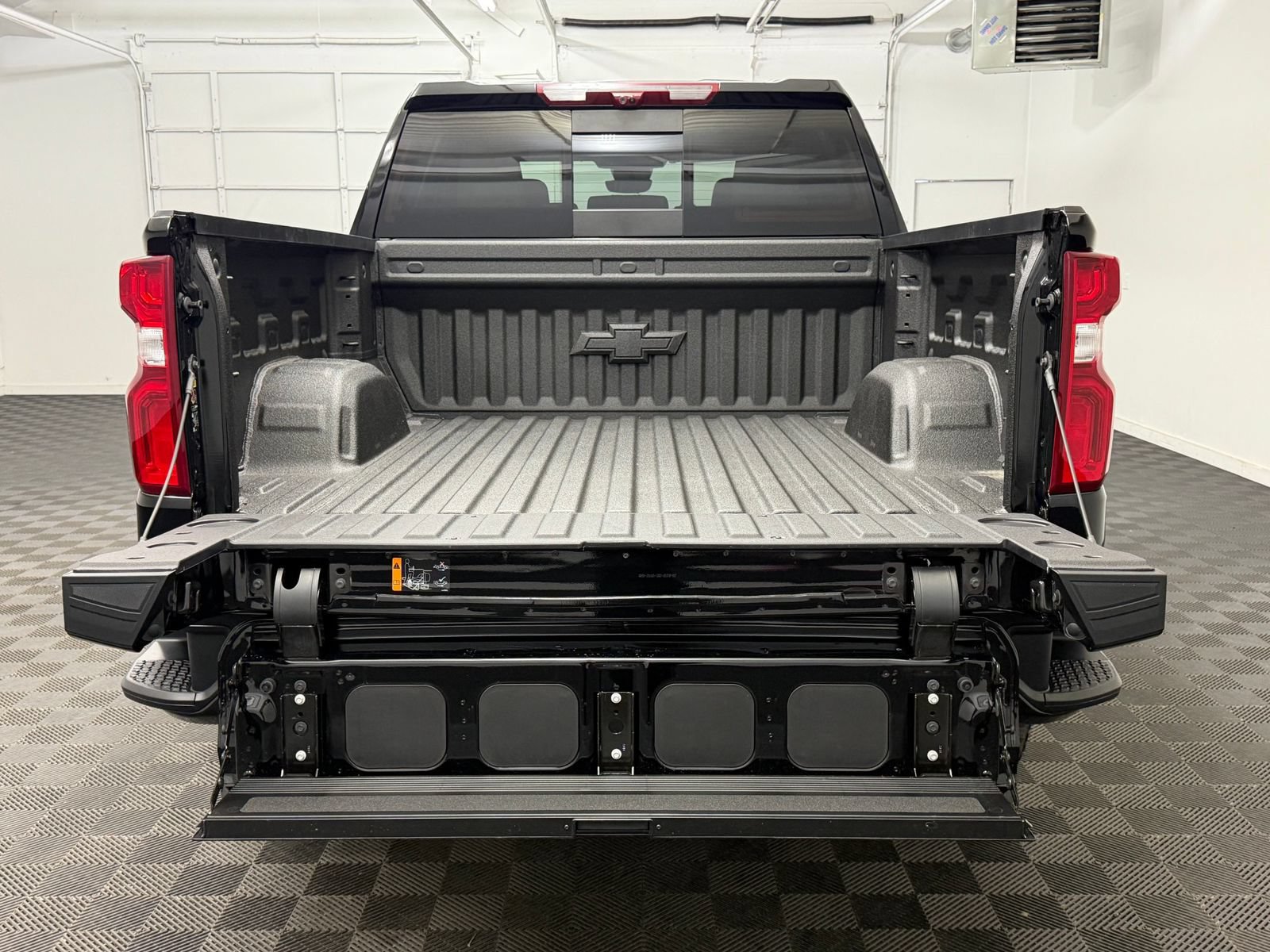 New 2026 Chevrolet Silverado 1500 ZR2 AWD/4WD image 25