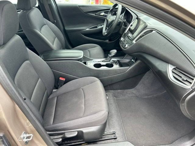Used 2023 Chevrolet Malibu LT w/ Driver Confidence Package FWD image 39