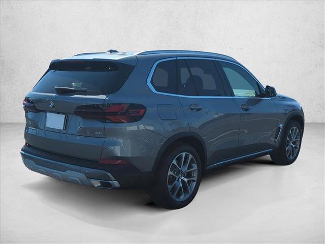 New 2026 BMW X5 xDrive40i w/ Premium Package AWD/4WD image 2