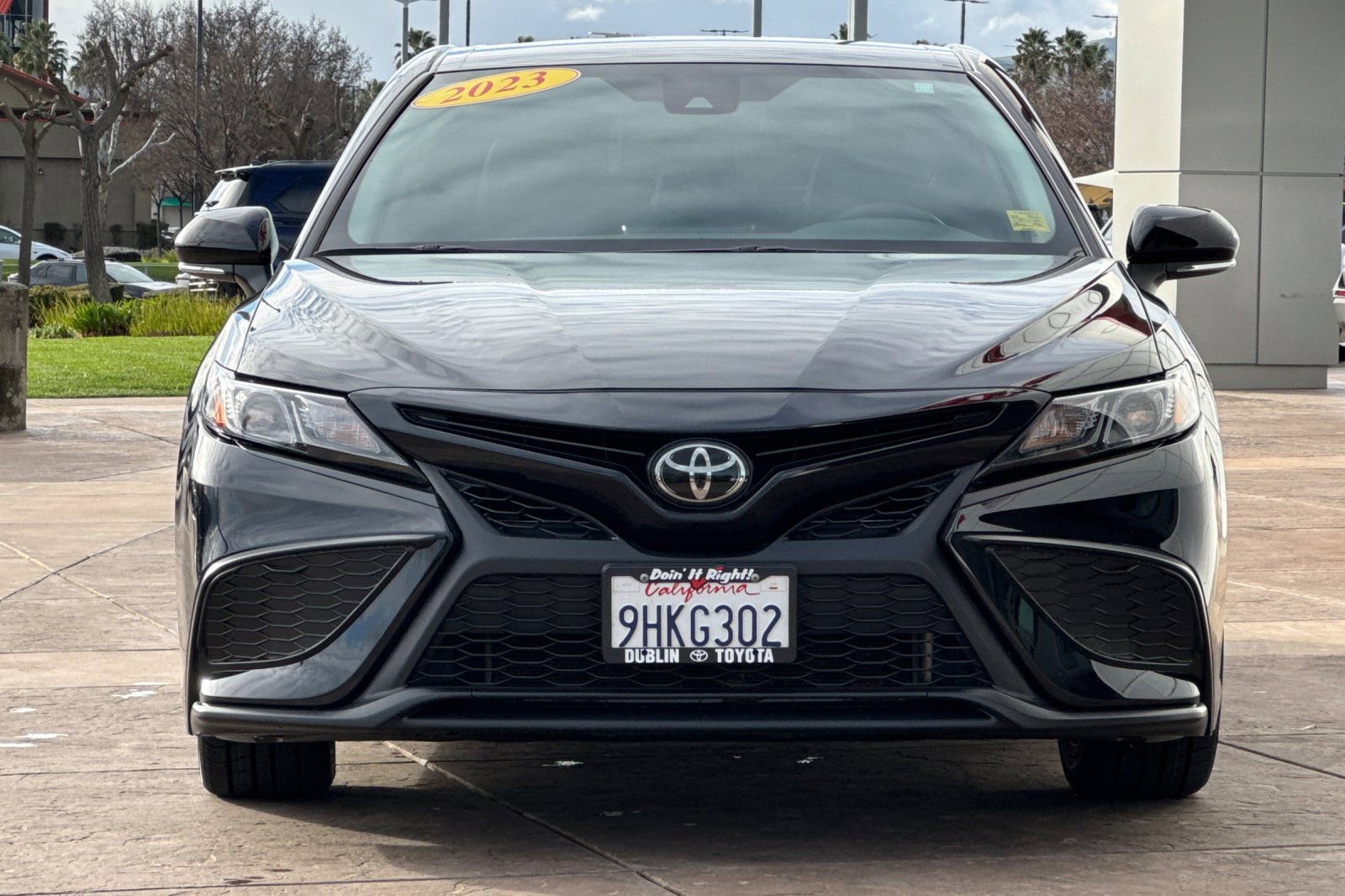 Used 2023 Toyota Camry SE image 11