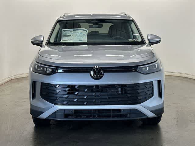 Used 2025 Volkswagen Tiguan S AWD/4WD image 24