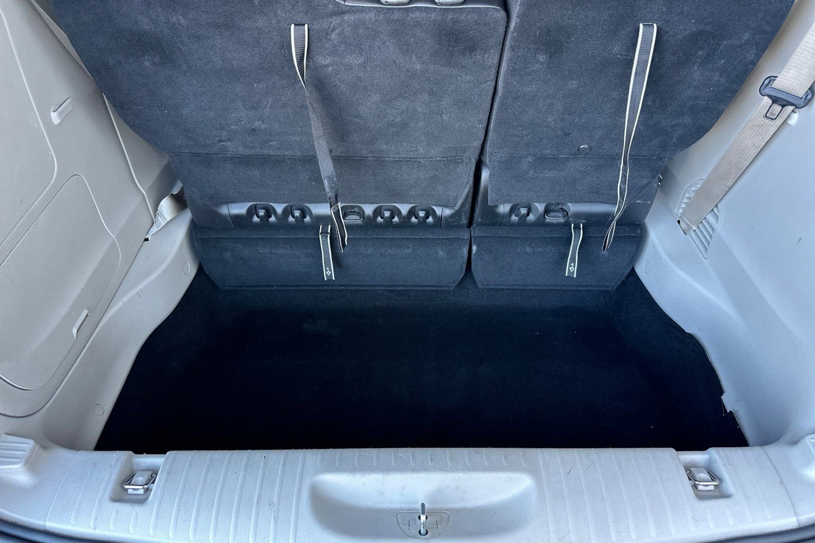 Used 2024 Chrysler Pacifica Select image 19