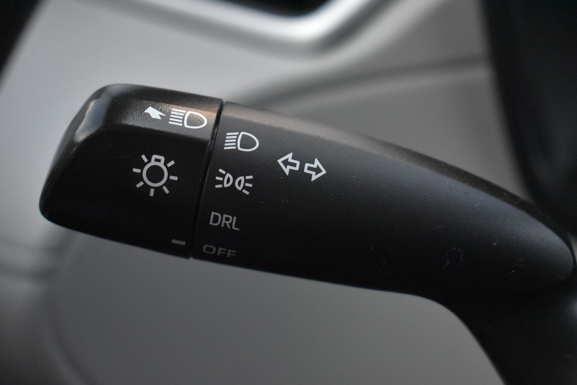 Used 2025 Toyota Corolla Cross L image 21