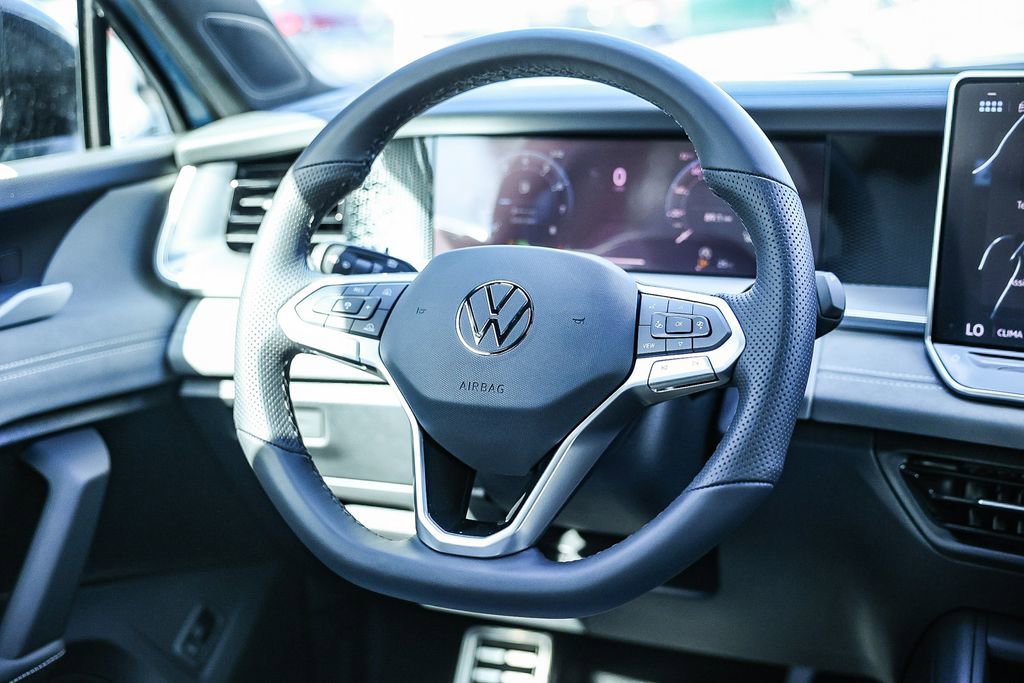 New 2026 Volkswagen Tiguan SE R-Line image 26