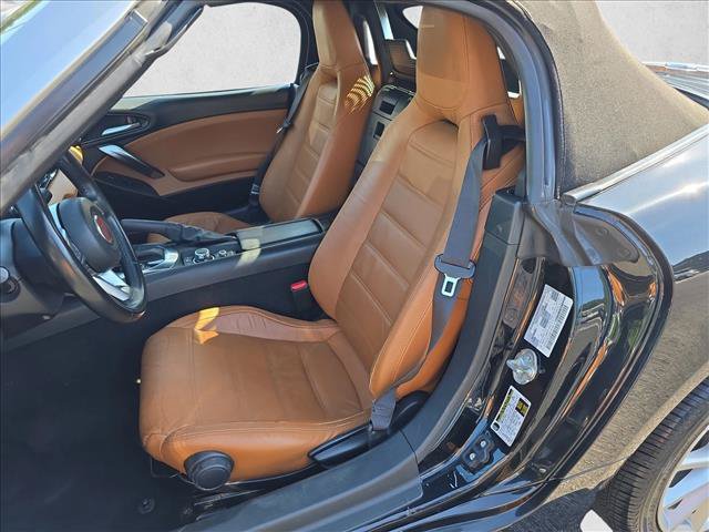 Used 2017 FIAT 124 Spider Lusso RWD image 12