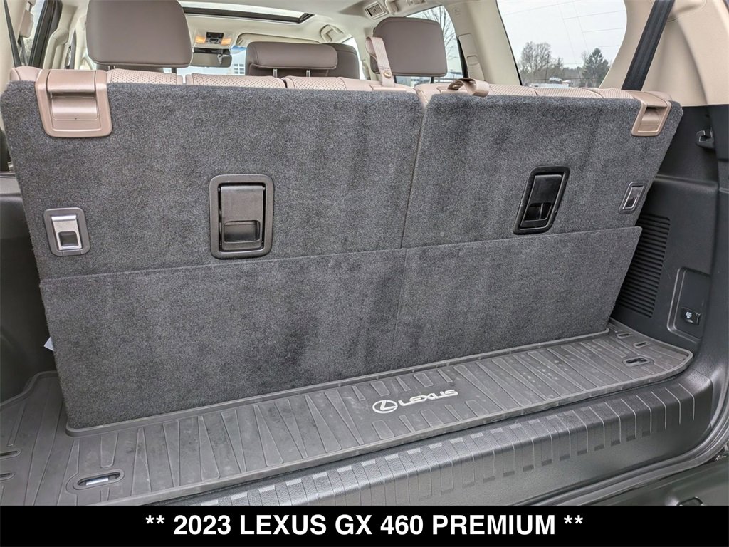 Used 2023 Lexus GX 460 Premium w/ Premium Package image 26