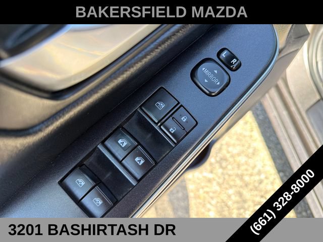 Used 2015 Toyota Camry LE FWD image 11