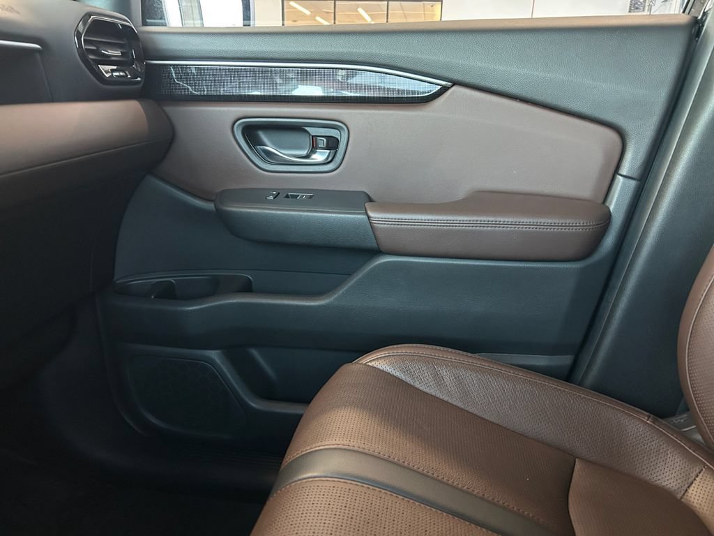Used 2023 Honda Pilot Elite image 25