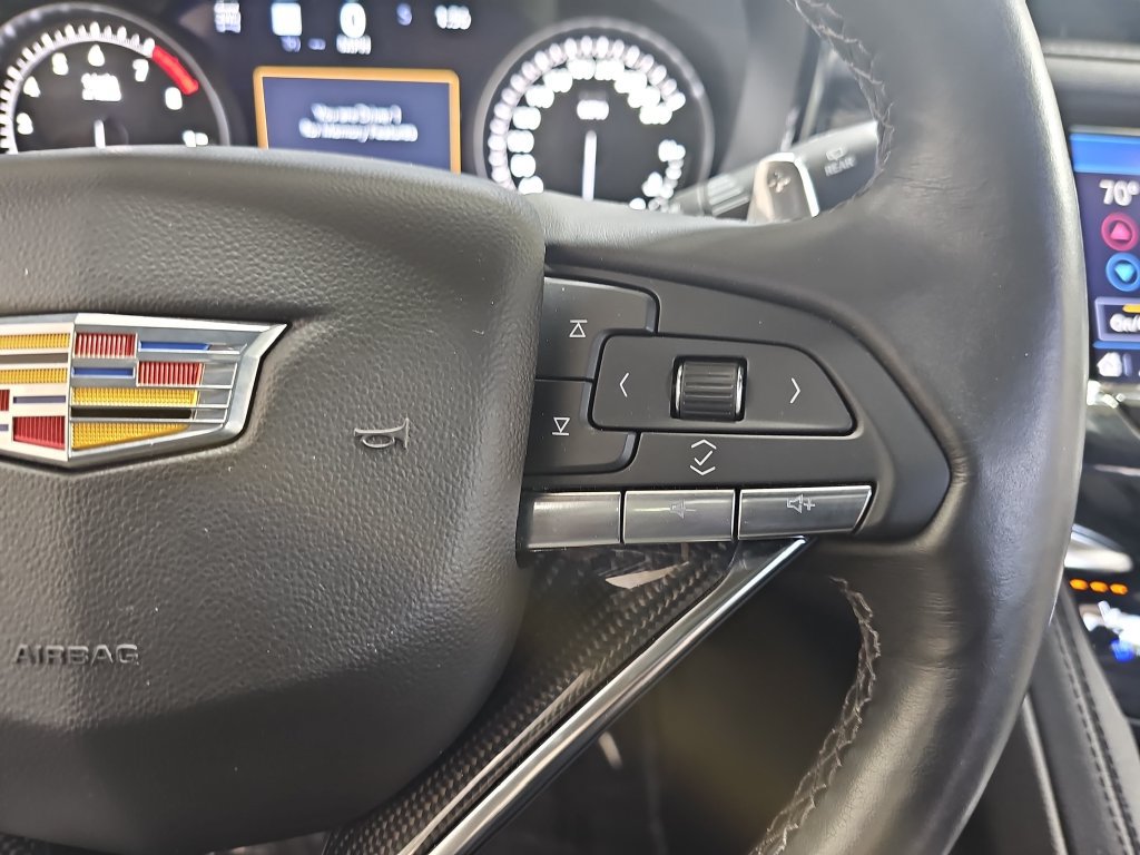 Used 2024 Cadillac XT6 Sport w/ Technology Package AWD/4WD image 25