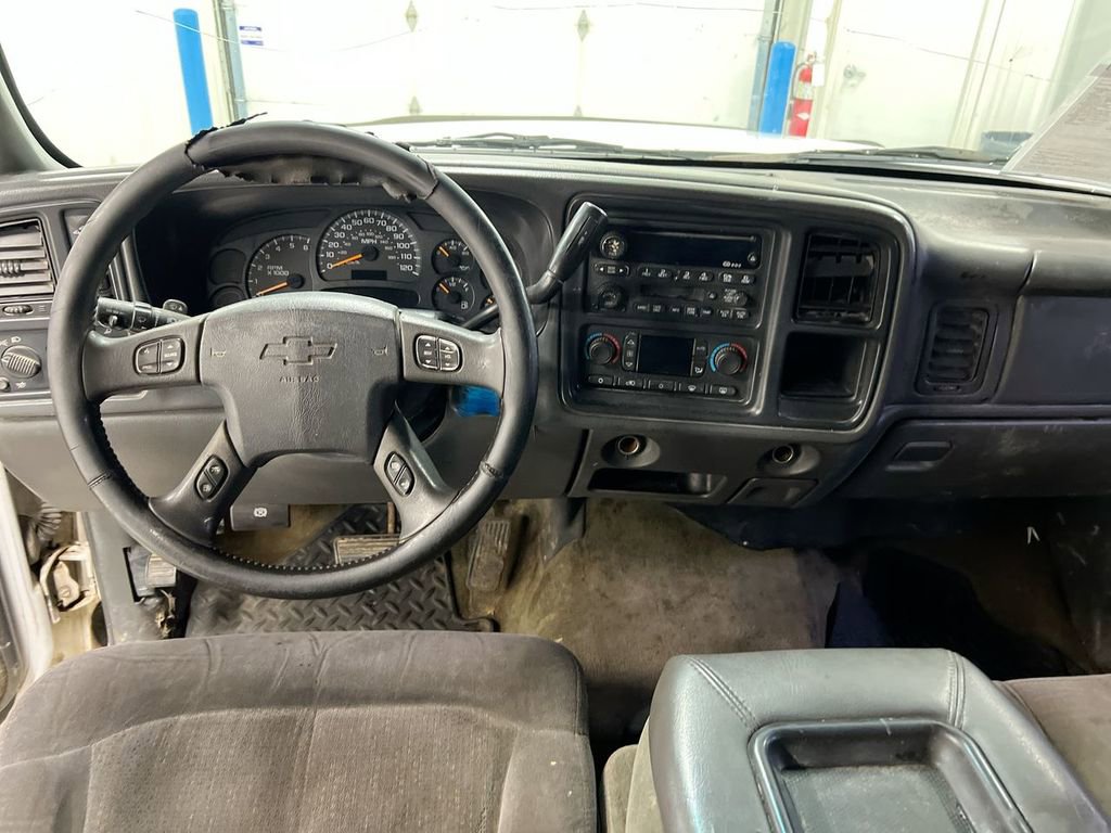 Used 2003 Chevrolet Silverado 2500 LS AWD/4WD image 10