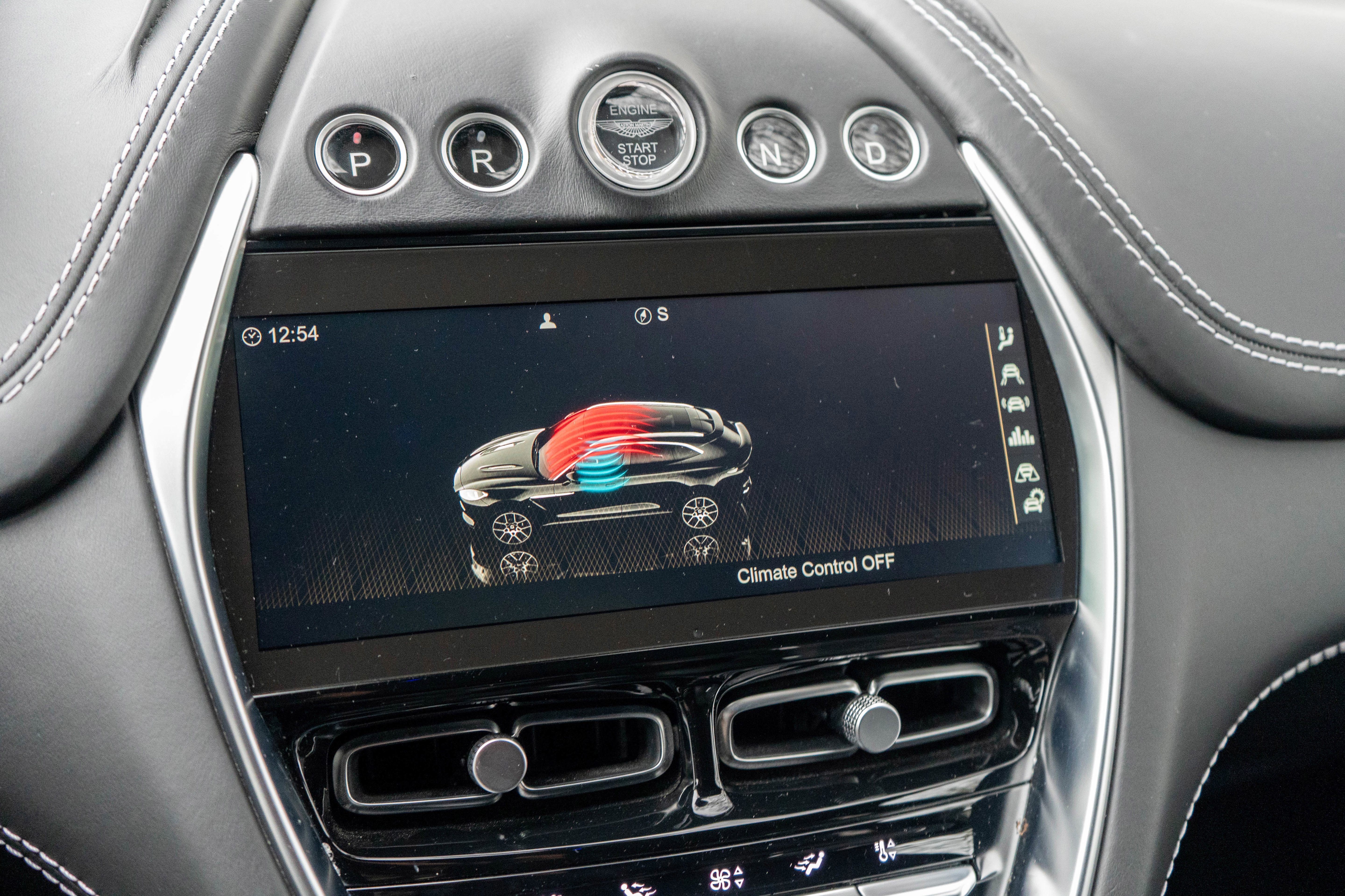 Used 2021 Aston Martin DBX image 24