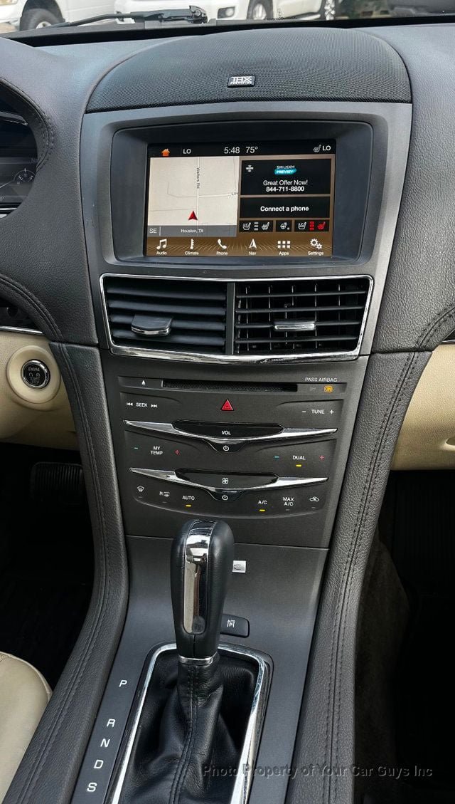 Used 2019 Lincoln MKT AWD image 22