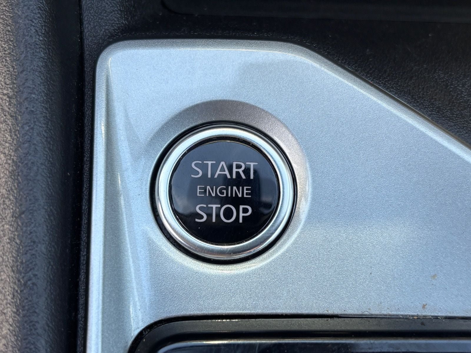 Used 2025 Nissan Altima 2.5 SV FWD image 31