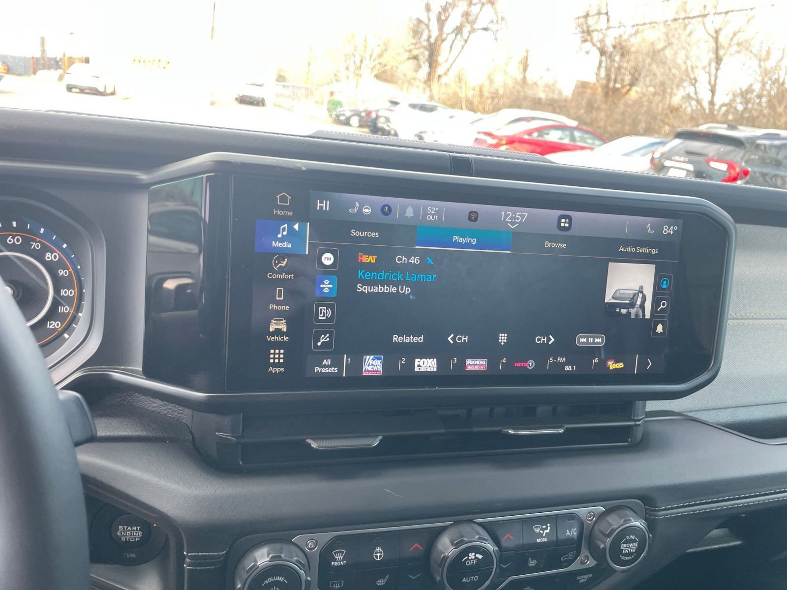 Used 2025 Jeep Wrangler Sahara image 21