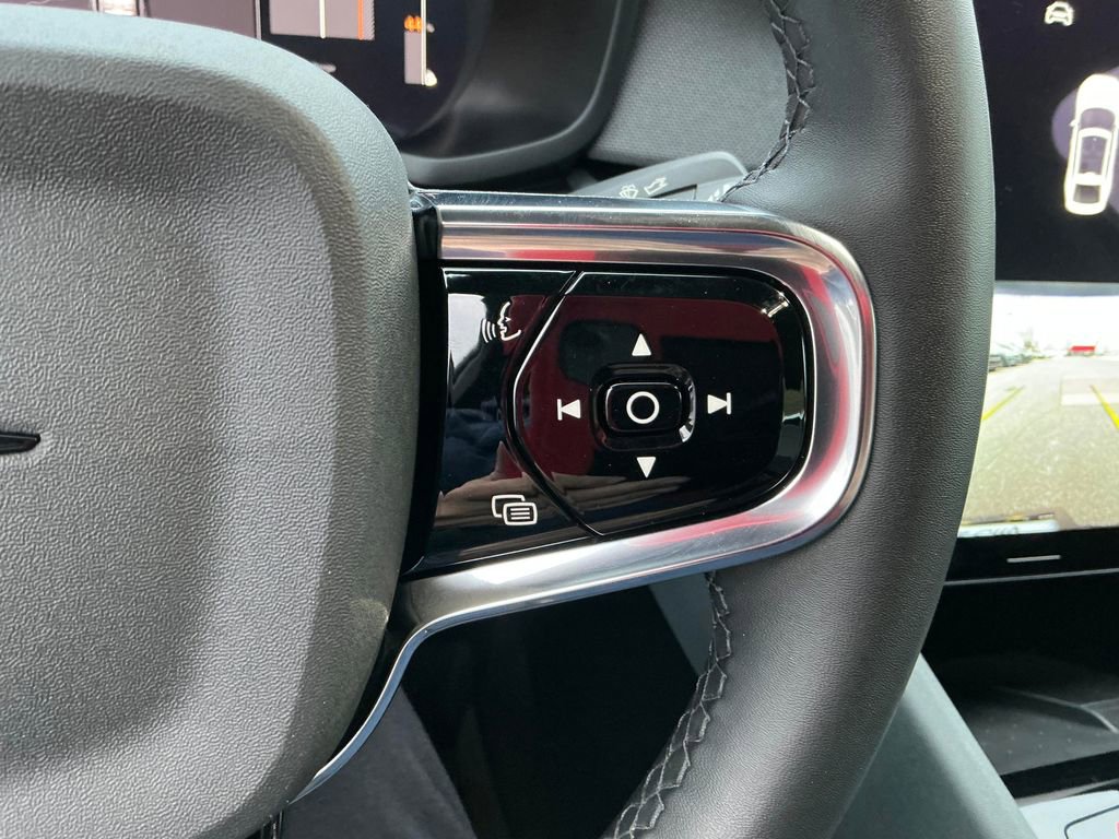 Used 2023 Polestar Polestar 2 w/ Pilot Pack image 24